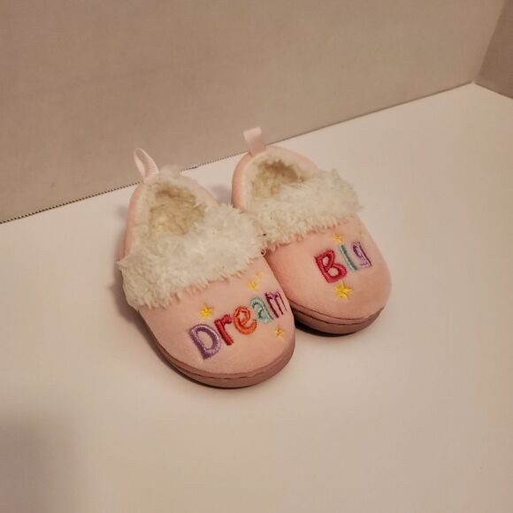 Adorable infant slippers size 2 - Picture 3 of 5